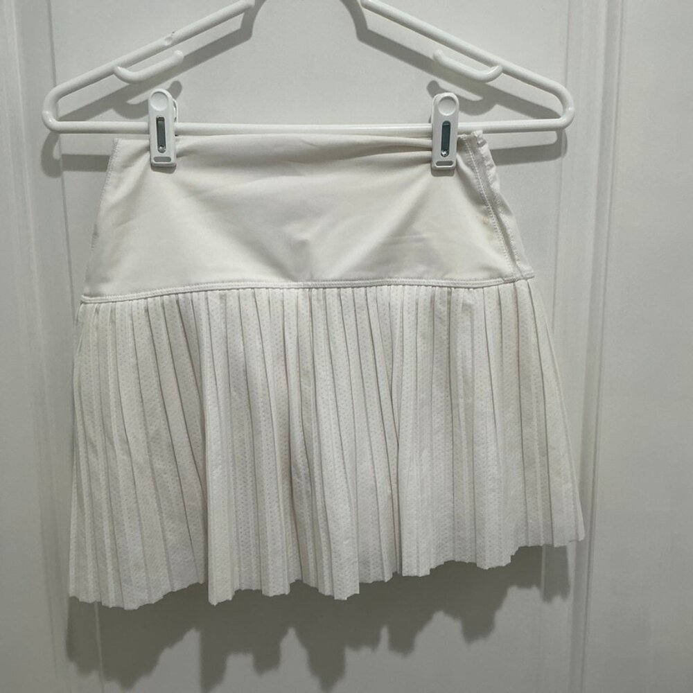 Lucky in Love Women Pleated Skort, White, New with tag, Size Small